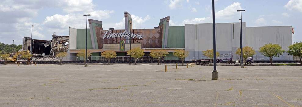 Photos Demolition Of Old Tinseltown Theater In Baton Rouge Begins Business Theadvocatecom