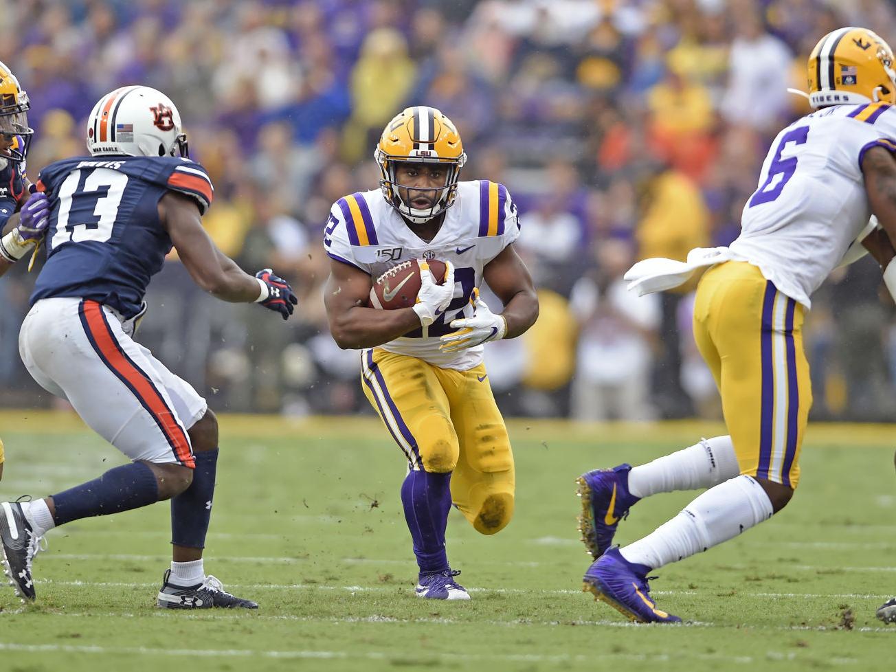 Lsu Hangs On For Gritty Win In Auburn Slugfest Sets Up Potential