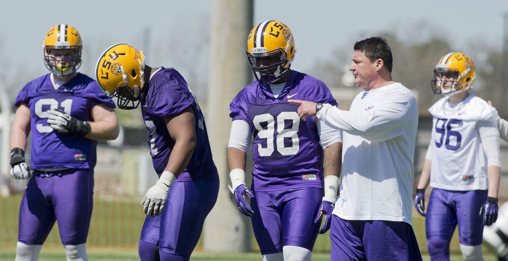 Get your questions in now! Talk LSU football, baseball teams with Ross Dellenger at 11 a.m. _lowres