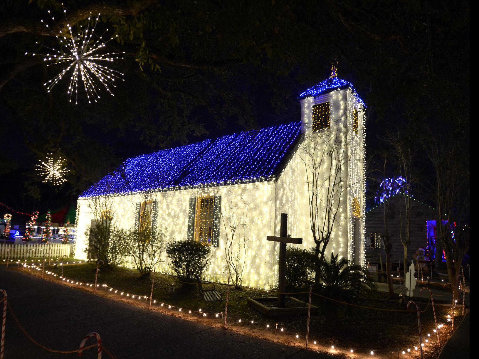 Acadian Village Christmas Lights 2022 Noel Acadien Au Village To Close Three Days; Coronavirus Cited For Lack Of  Volunteers | News | Theadvocate.com