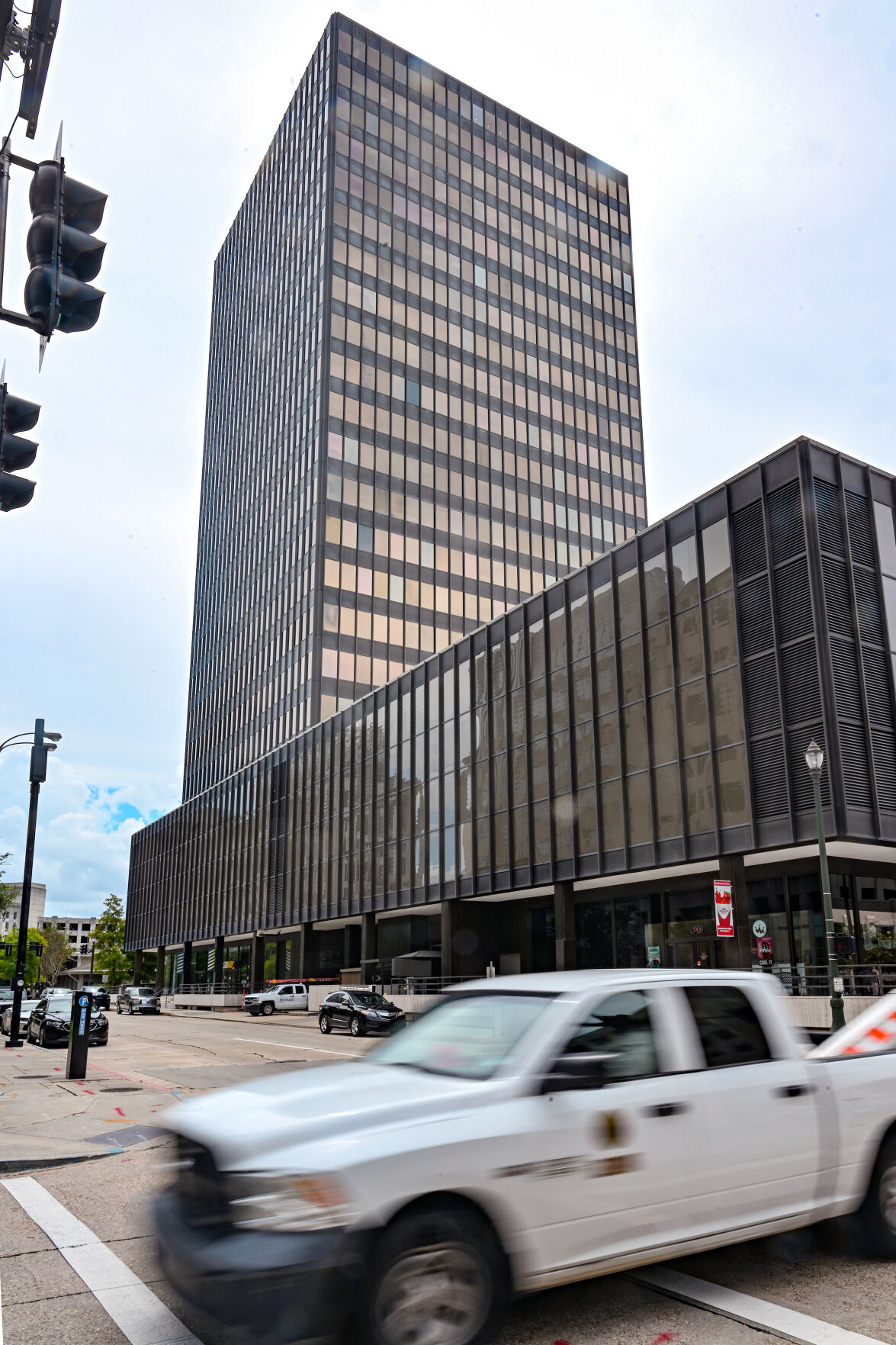 Baton Rouge's second-tallest building purchased by lender | Business ...