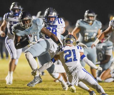 ACA.wcafootball.110825.380.jpg