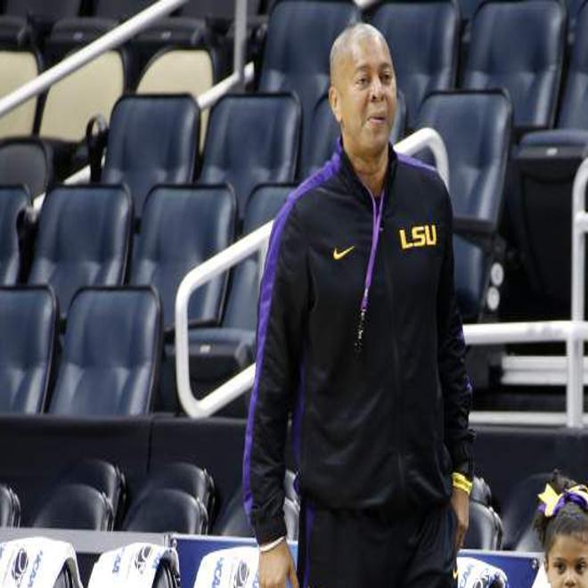 Johnny Jones Returns To Baton Rouge With Lsu Basketball Team