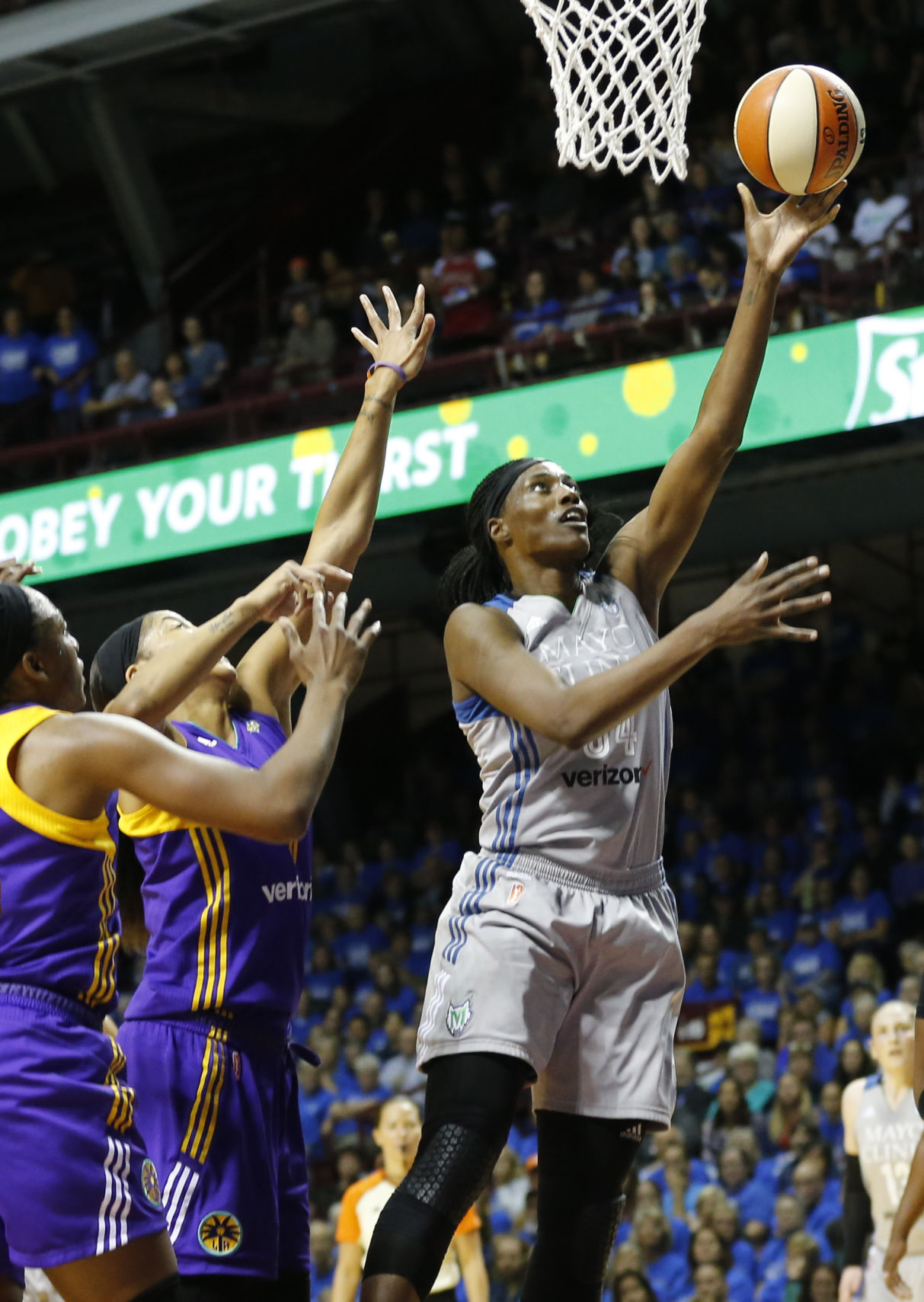 sylvia fowles dunk