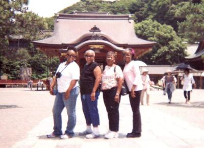 Group of four takes memorable visit to Japan _lowres