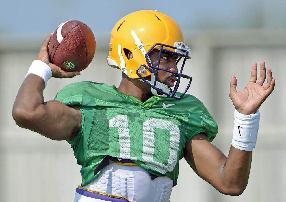 Video: LSU quarterback drills from Wednesday's practice _lowres