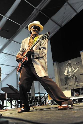 Gambit's Guide to the 2011 New Orleans Jazz & Heritage Festival ..., حجم الصورة 333x500