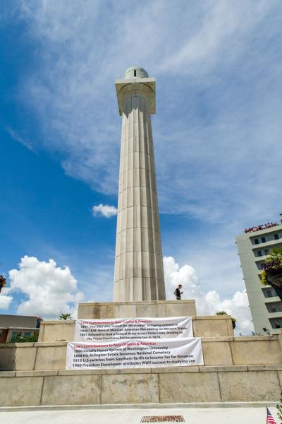 NO.leestatuefolo008.adv.jpg