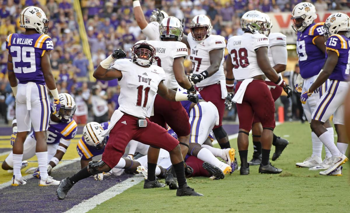 lsutroy1660.100117 bf
