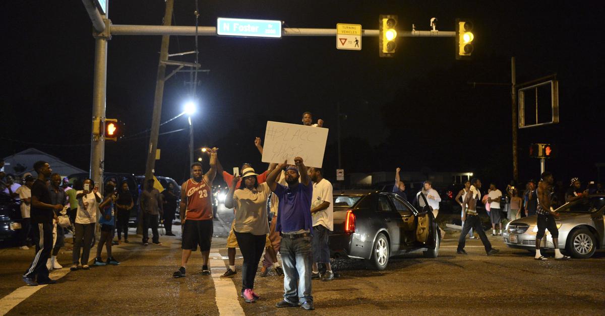 ShootProtestOnline.070616 HS 121.JPG