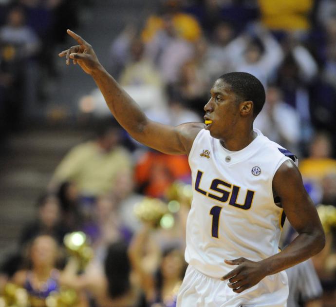 Will Wade Promoting Former Lsu Star Tasmin Mitchell To Full Time