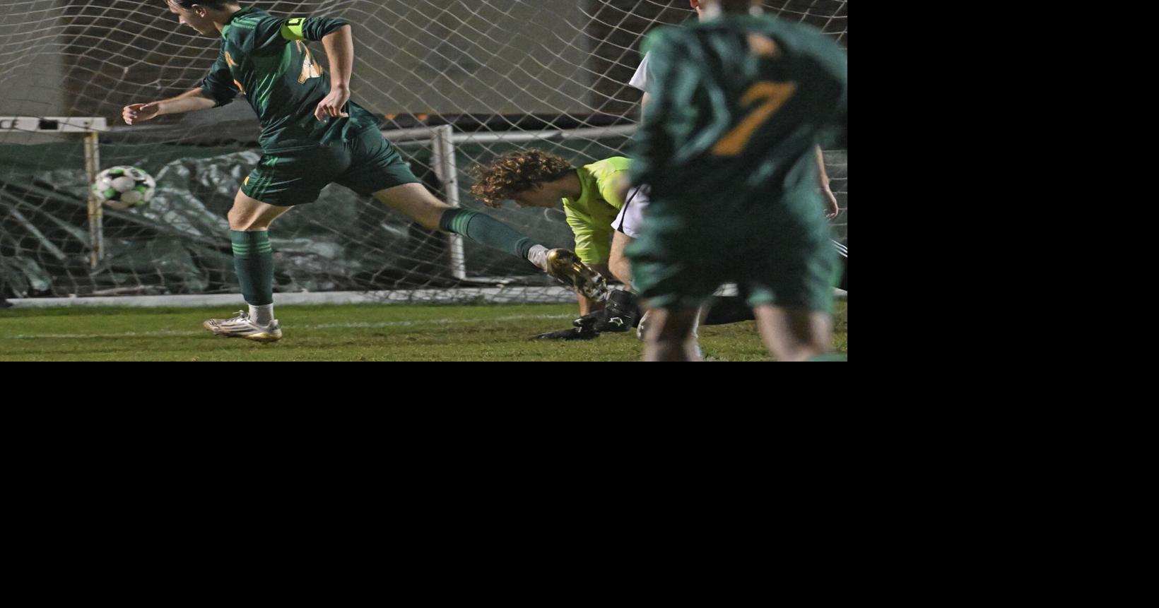 Baton Rouge High-Zachary winner uses strong first half to propel big district win