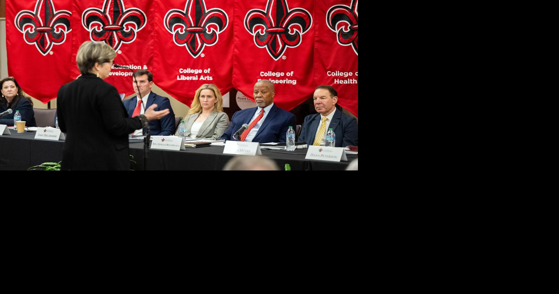 Search committee to consider 12 applicants for UL Lafayette’s next president