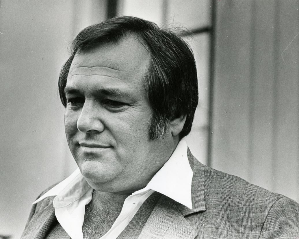 Slain drug smuggler Barry Seal's daughter sues to halt movie, 'American