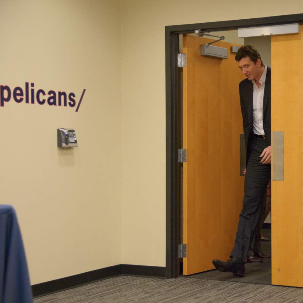 Video: The Pelicans officially welcome Omer Asik _lowres