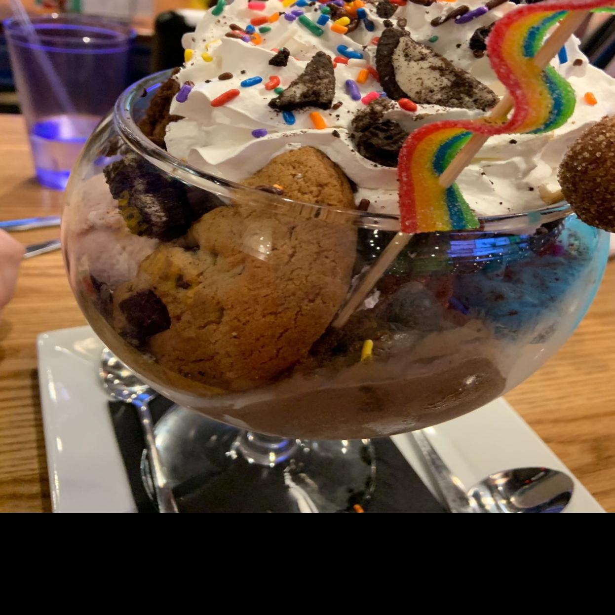 Review: At Main Event, food doesn't take center stage. But it complements  the games, fun. | Food/Restaurants | theadvocate.com