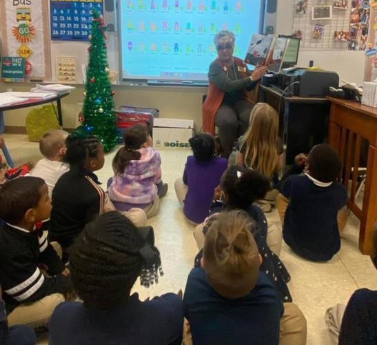 Tangipahoa school board member reads to kindergarteners at Independence