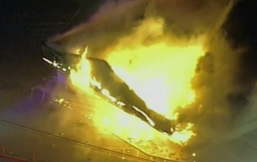 Chaos hits Ferguson after grand jury decision _lowres