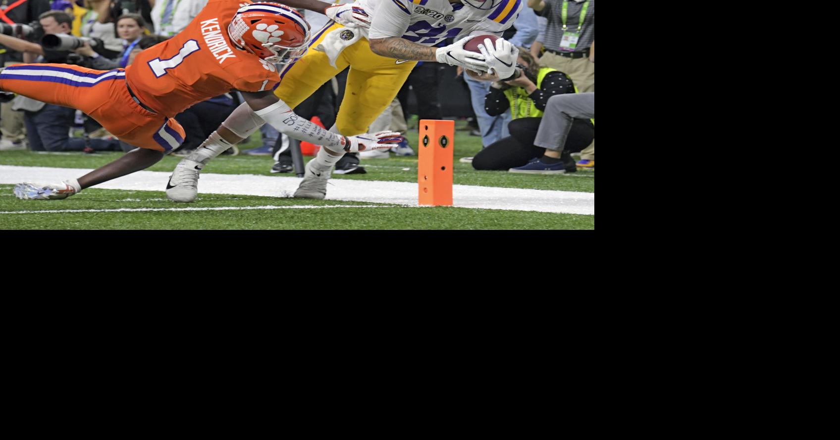 Thaddeus Moss announces he's leaving early for the NFL draft; tight end