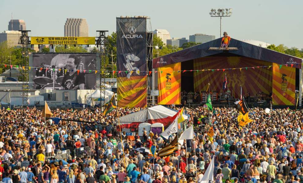 Photos Perfect weather brings skywriting, large crowds at Day 2 of
