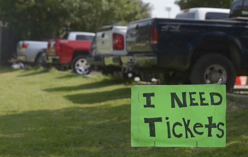 Photos NCAA super regional tailgating before the LSU vs. ULLafayette