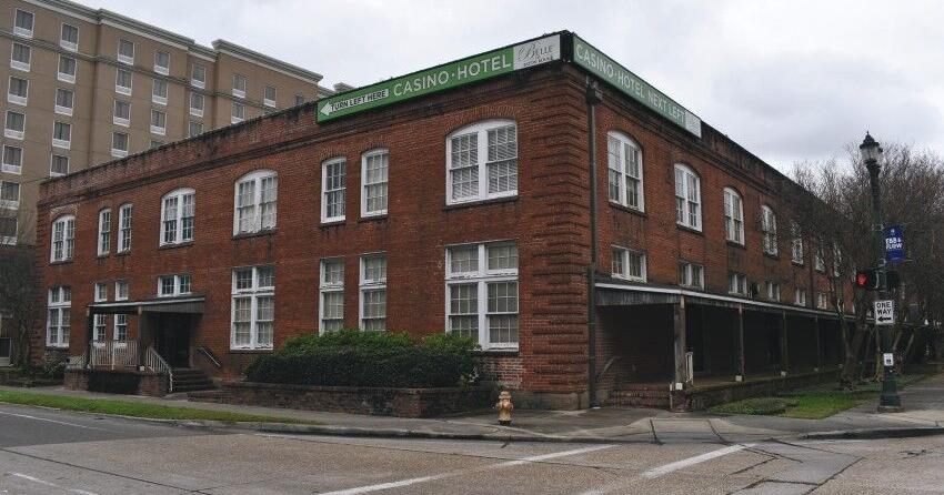Commission splits on Belle of Baton Rouge demolitions - Vimarsana News