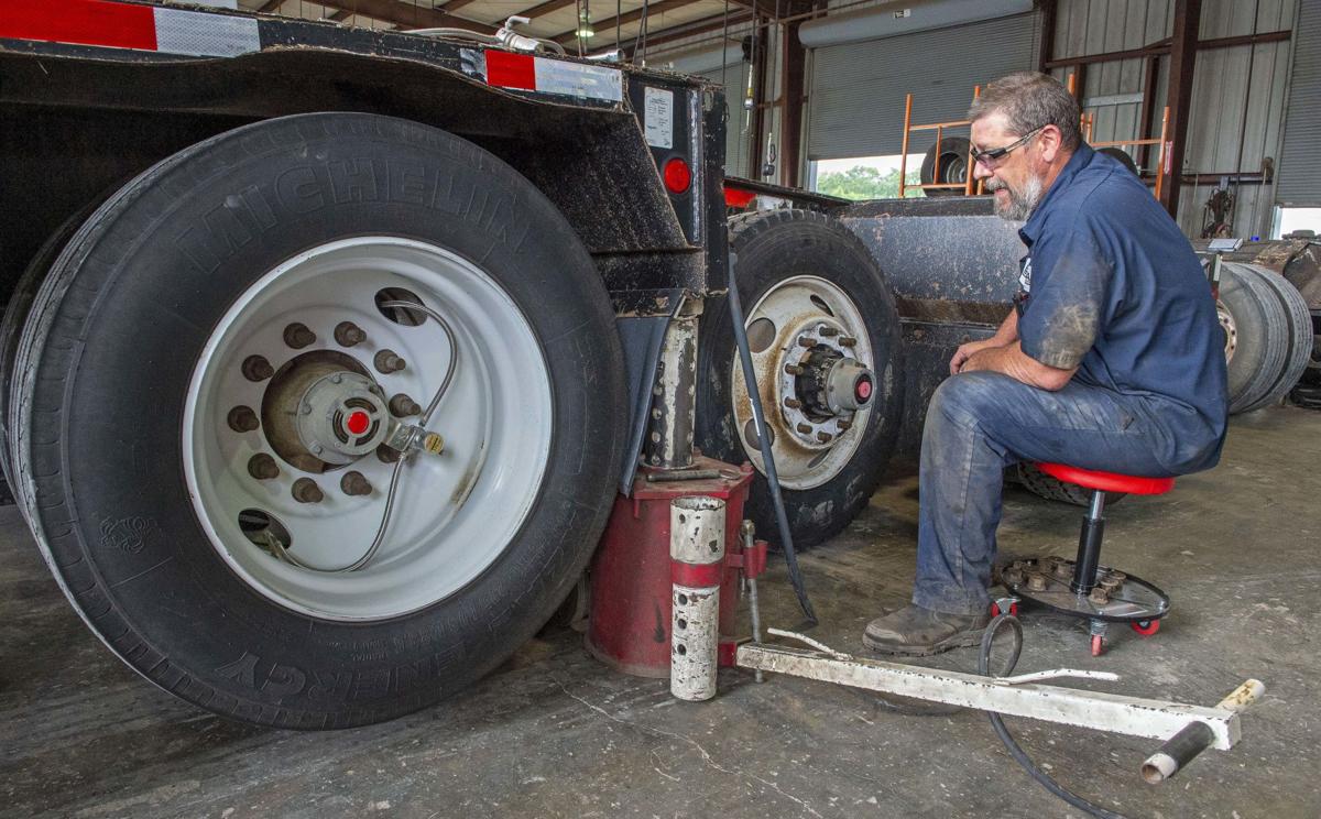 BR.coronatrucking.adv. 0055 bf.JPG