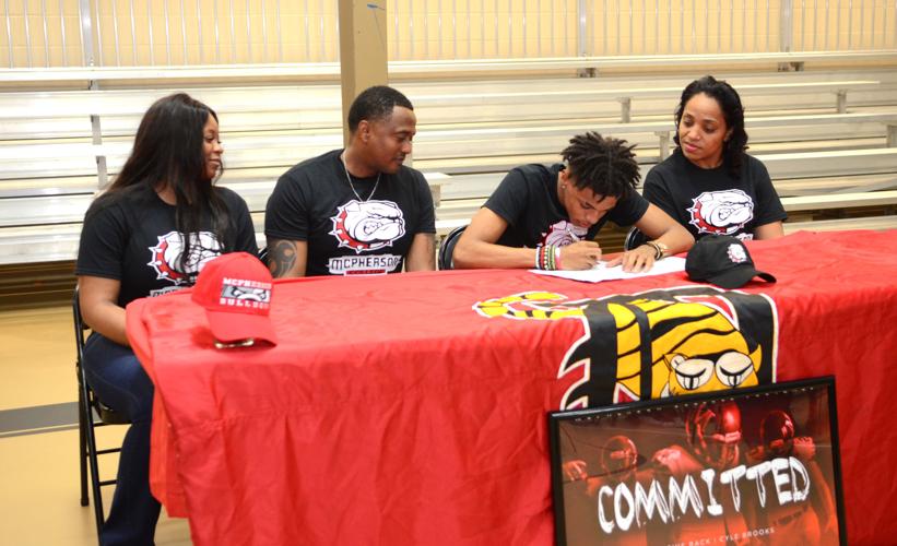 Donaldsonville football Cyle Brooks.jpg