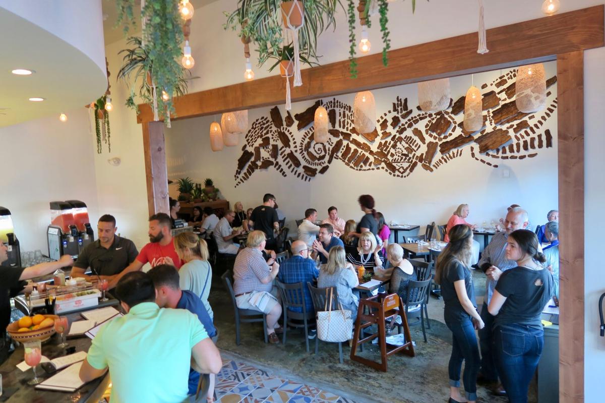 Zocalo New On Old Metairie S Restaurant Row Goes Deep For Mexican Zócalo Is A New Mexican Restaurant In Old Metairie The Former Home Of Vega Tapas Cafe Curving Bar Leads To Main Dining Room