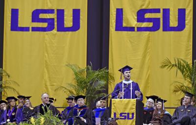 lsugraduation0152.051217 bf