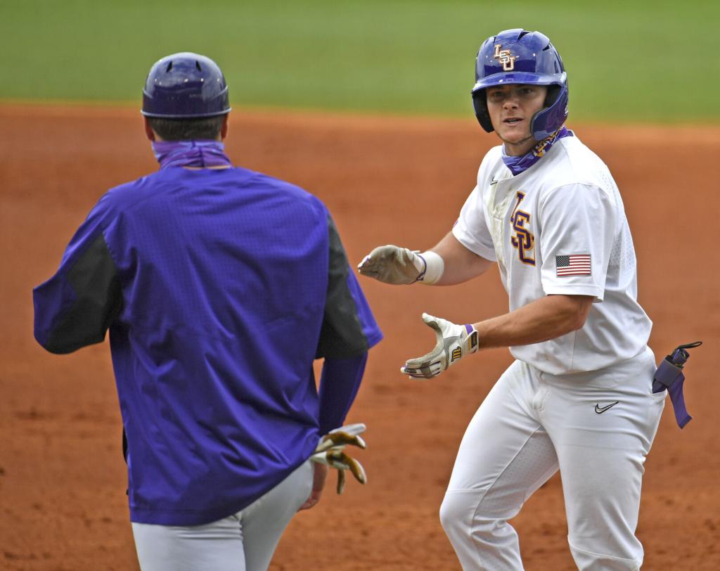 Late Game Blunders Lead to LSU Baseball's Demise in 7-6 Loss to