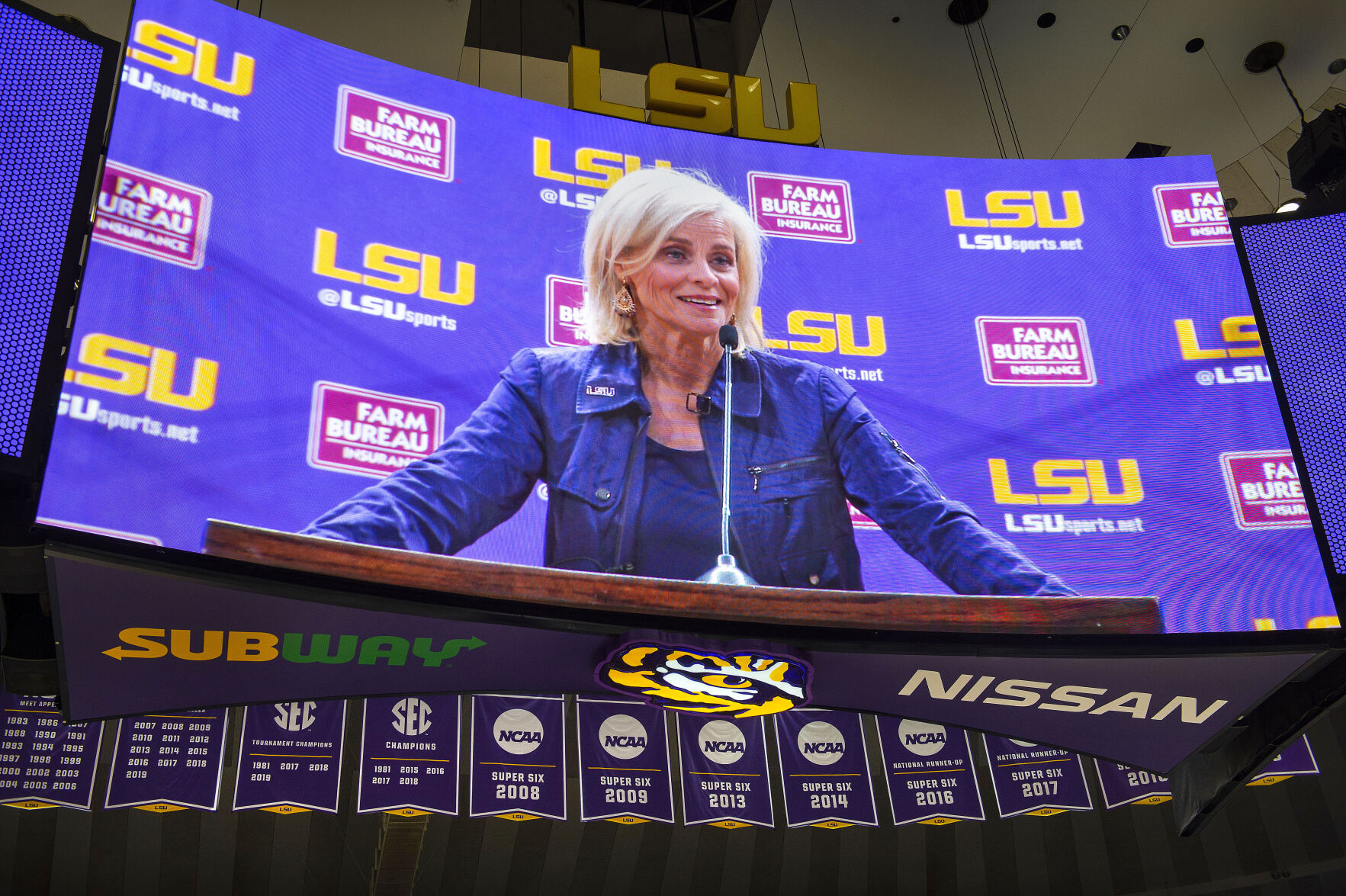 Reactions To Lsus Hiring Of Womens Basketball Coach Kim Mulkey Lsu 6115