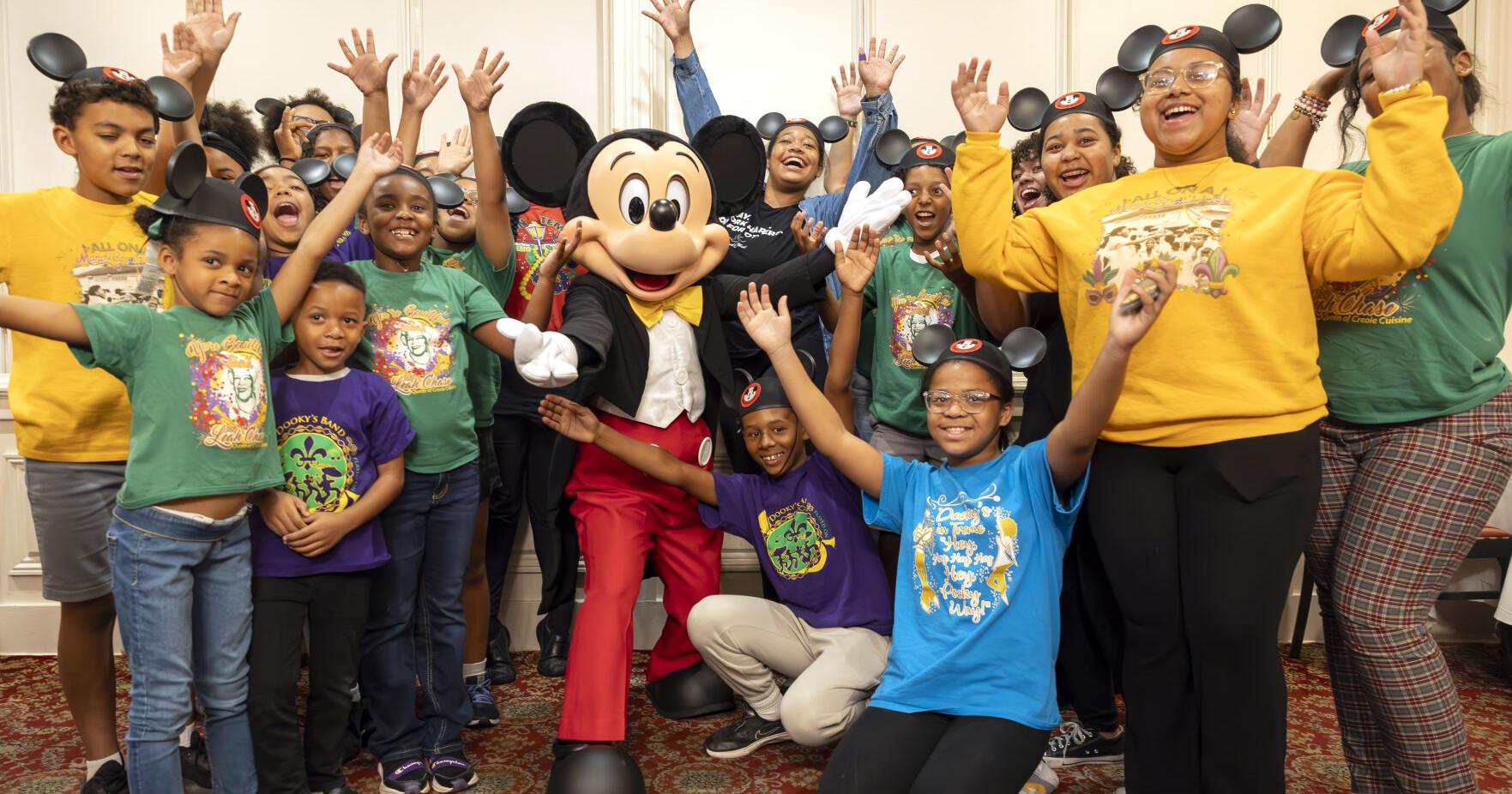 Disney to fly New Orleans Dooky Chase family to Tiana ride | Entertainment/Life - Vimarsana News