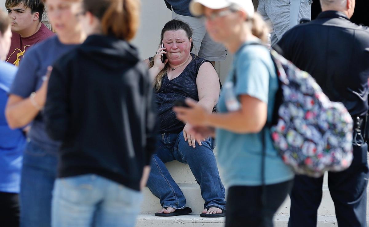 APTOPIX Santa Fe Shooting