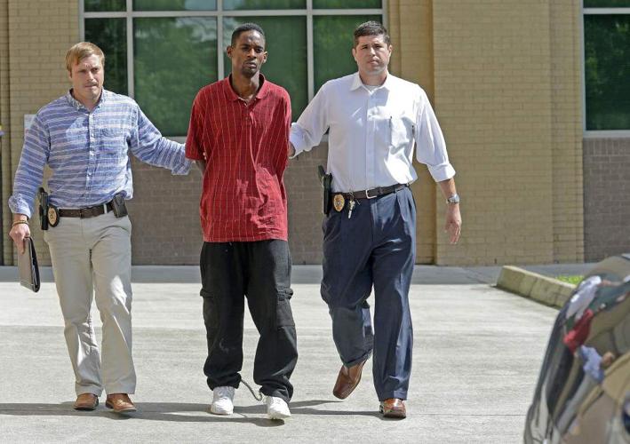 Baton Rouge man linked to Jefferson Avenue shooting turns himself in