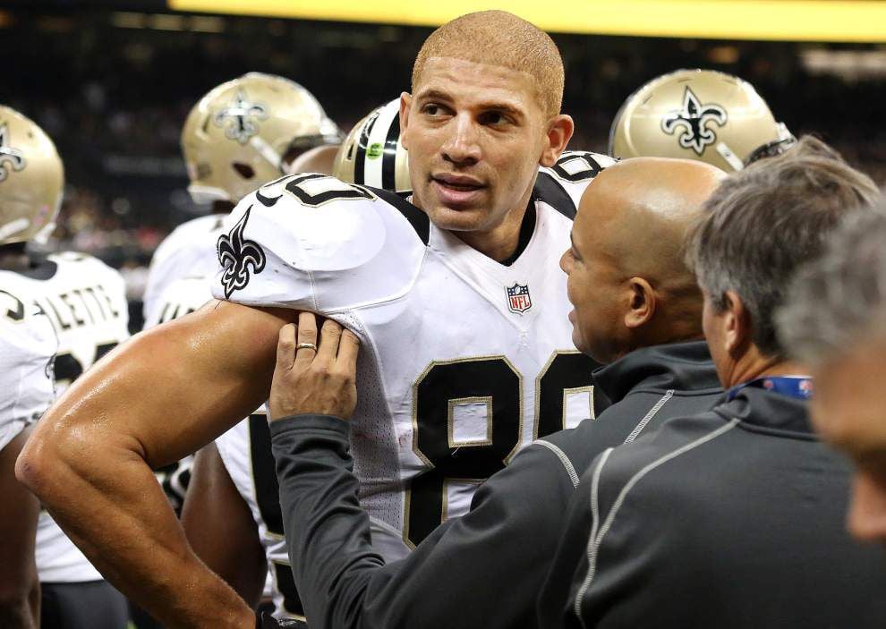 New Orleans Saints tight end Jimmy Graham (80) scores on a