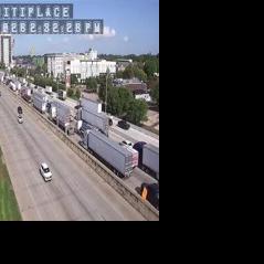 18-wheeler crash causes traffic delays on three Baton Rouge interstates