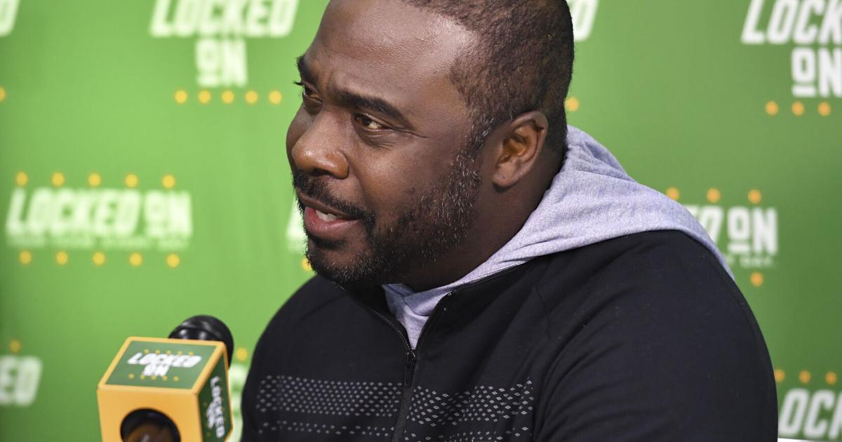 Southern interviewte Marshall Faulk für die offene Trainerposition