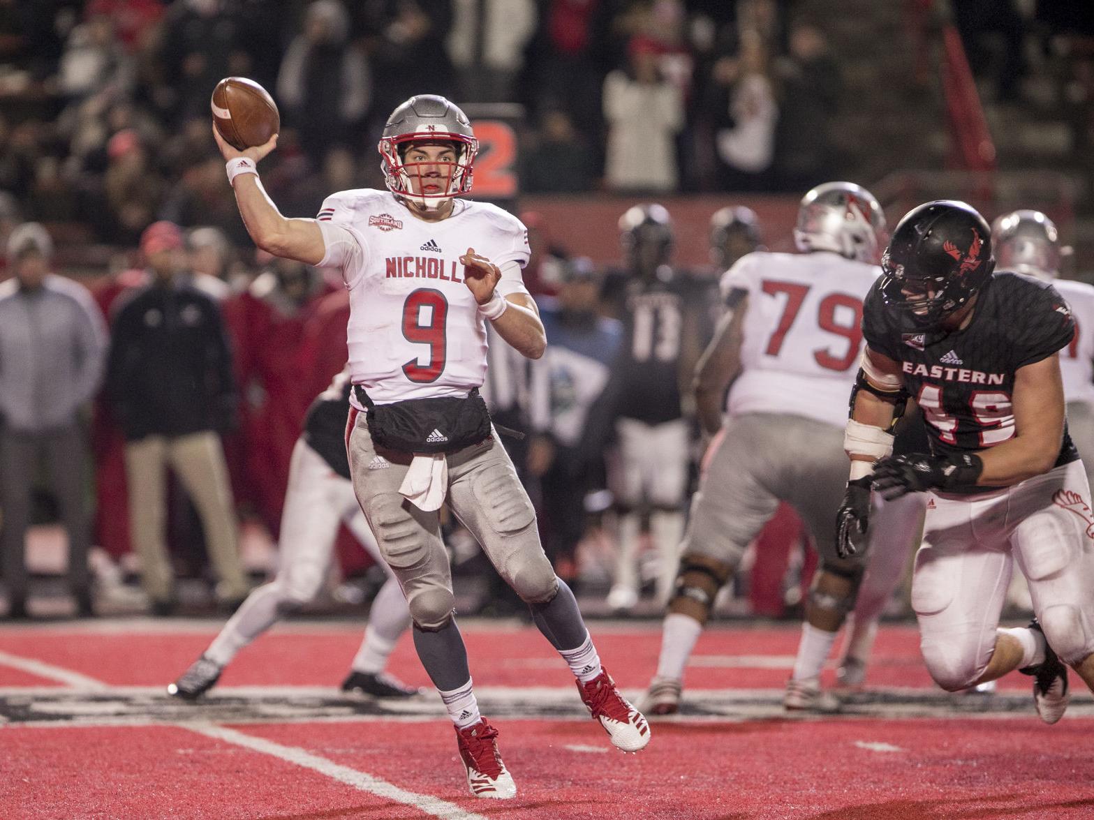 Big Plays Lift Eastern Washington Past Nicholls State In Fcs