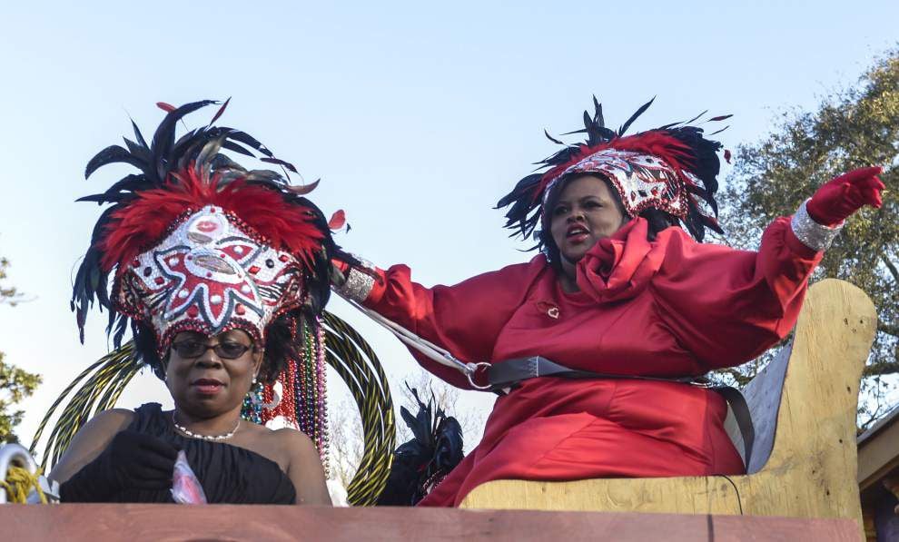 Arthur Hardy: Parades to roll in Uptown, Slidell, Metairie on Sunday; boat parade and dog parade also highlights _lowres