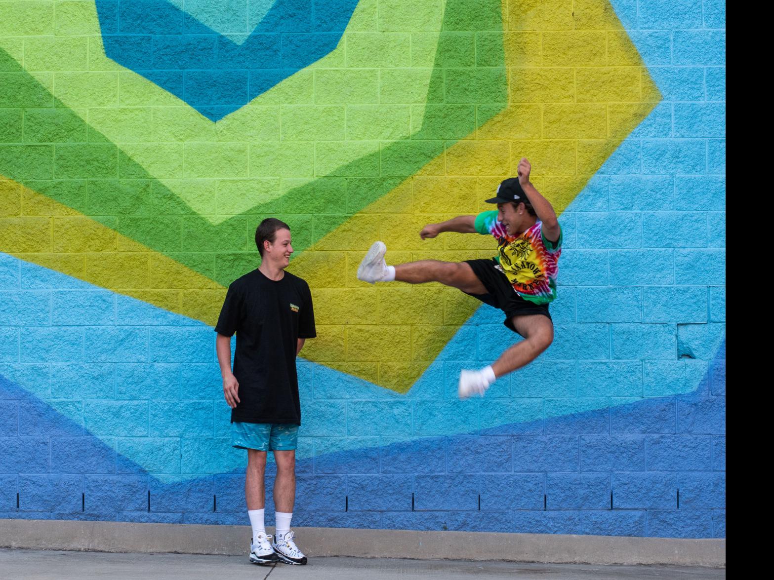 Positive Stuff Two Baton Rouge Friends Rack Up Viral Hits With Dance Videos Serious Social Media Strategy Entertainment Life Theadvocate Com