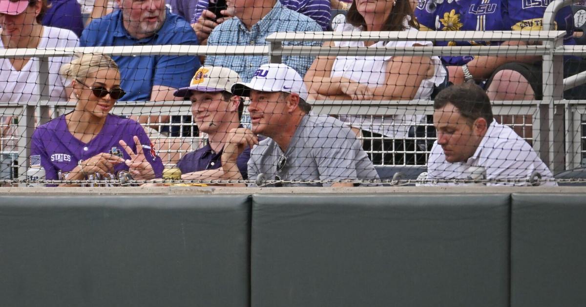 Olivia Dunne showed love for LSU baseball, Paul Skenes in the CWS opener ...