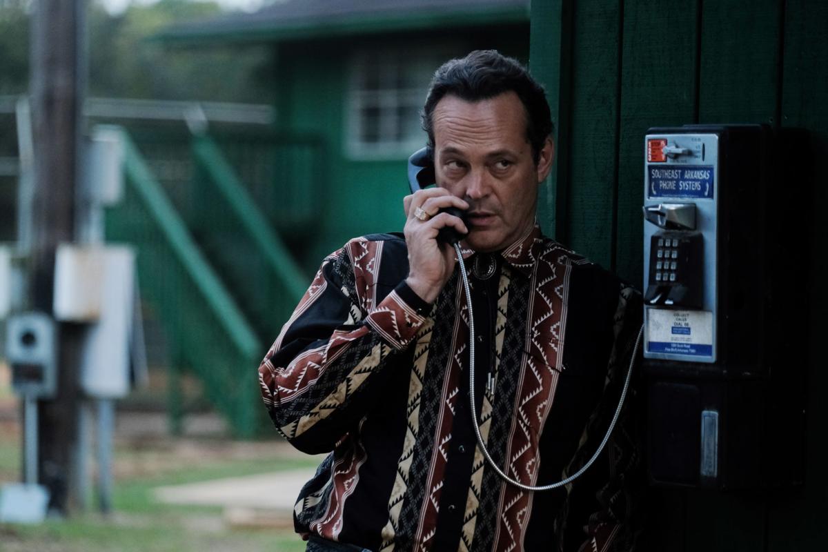 Review In 'Arkansas,' Vince Vaughn rules over a group of kooky