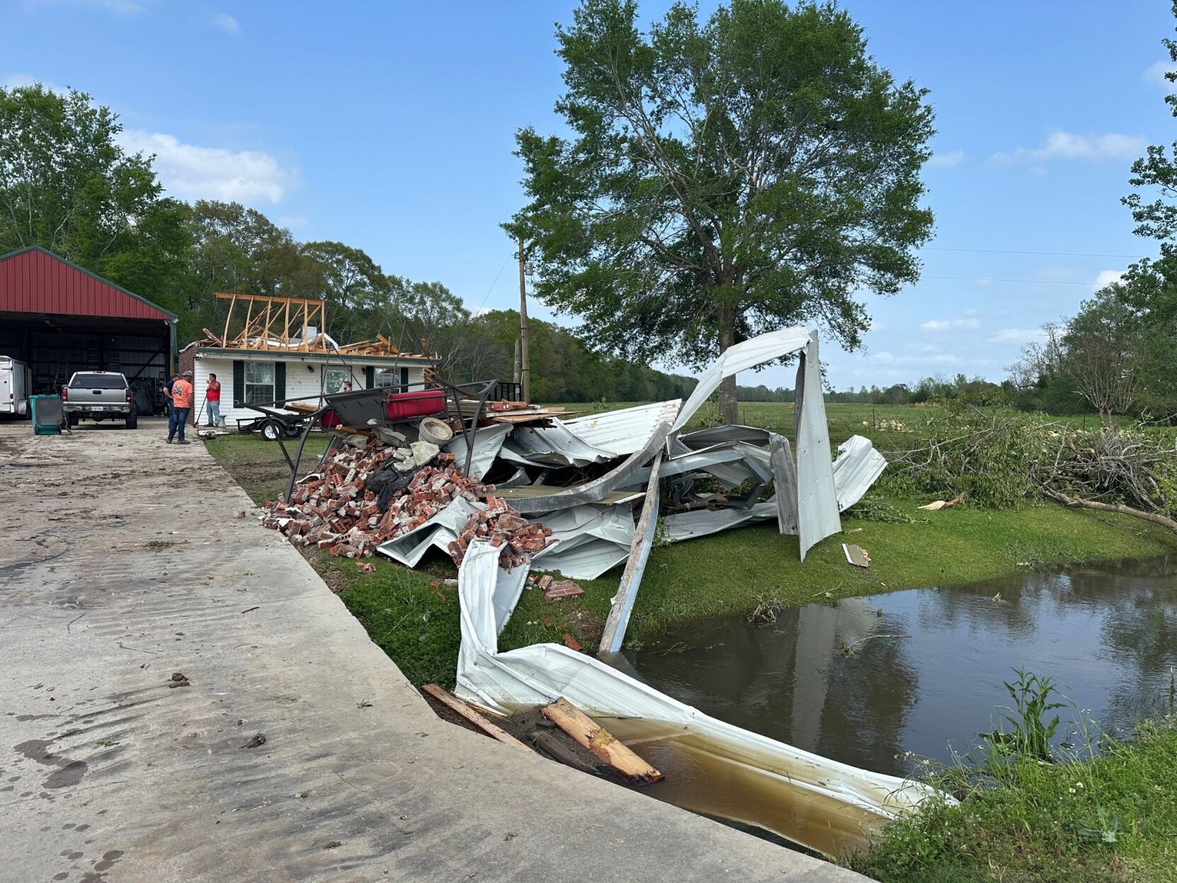Tornado in St. Landry Parish causes damage to the area | Weather