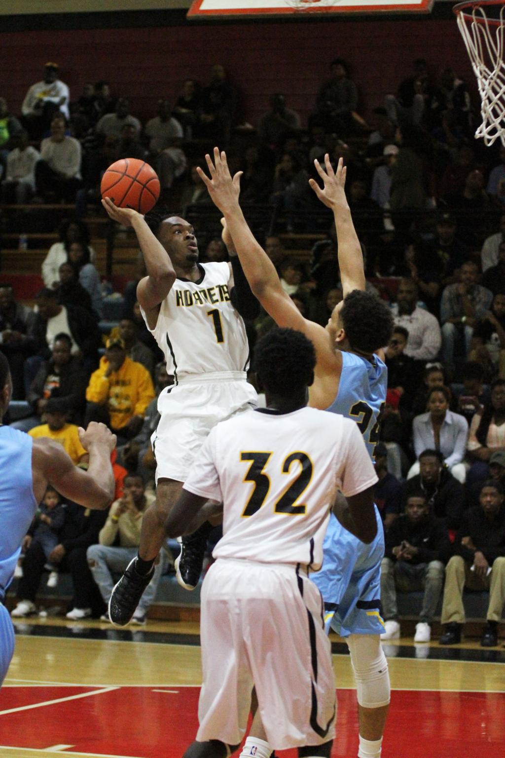 Julien S 32 Points Lead Mpa Past Scotlandville Smart Scores 39