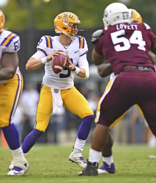 Joe Burrow Continues Assault On Lsu Record Books Here S Where He