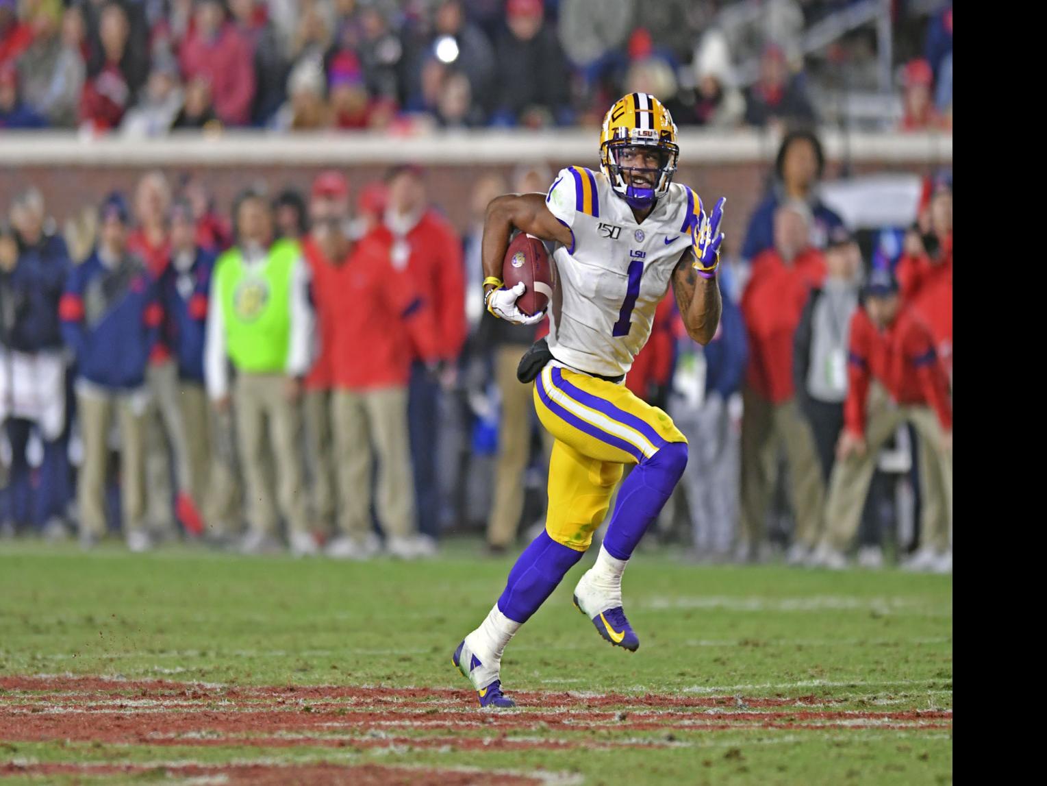 LSU's Chase wins Biletnikoff Award over OU's Lamb