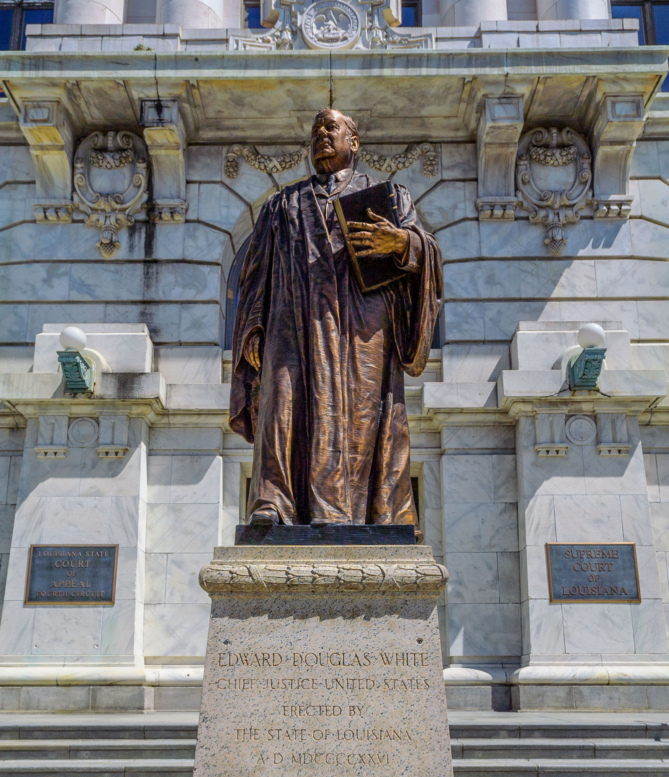 us supreme court statues