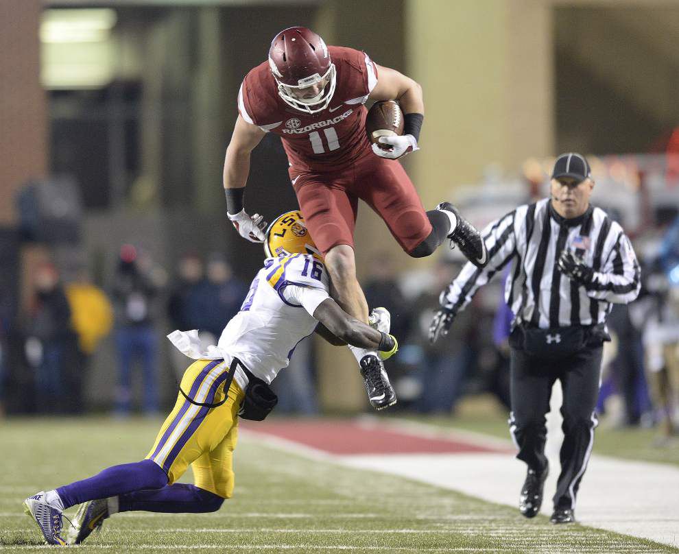 Photos: LSU travels to Arkansas _lowres