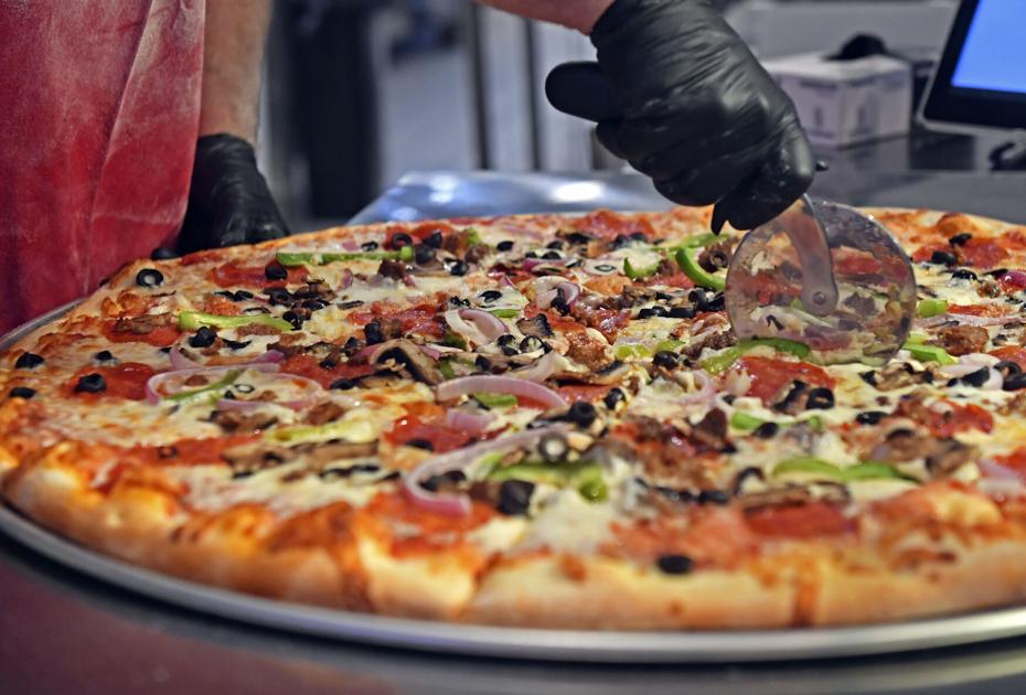 Fat Boy's Pizza now serving up 30inch pies in Baton Rouge